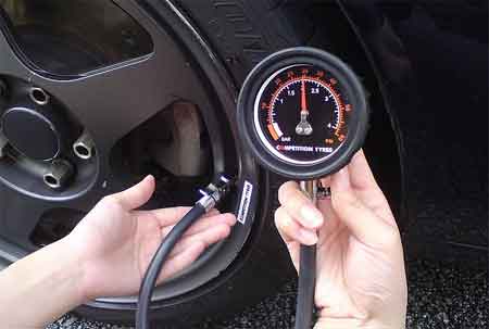 What is the use of digital tyre gauge
